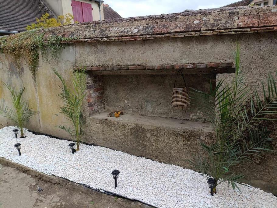 La Petite Falaise, Maison Avec Cour Dreux Centre Exterior photo